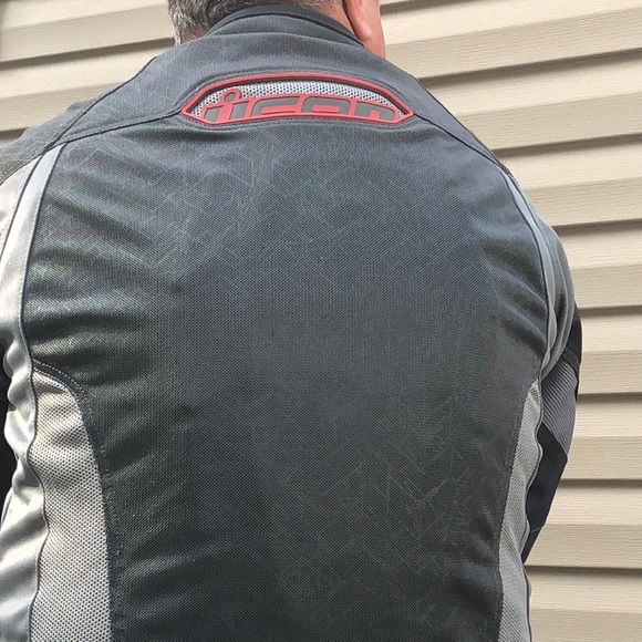 Motorcycle jacket - Picture 3 of 6